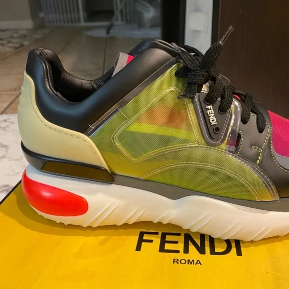 FENDI SNEAKERS - Picture 10 of 12